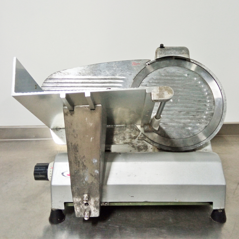 Feliator mezeluri si carne