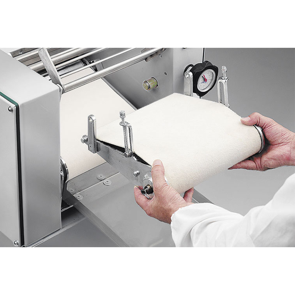 Masina de rulat croissante/cornuri FLAMIC, 2000-3000 buc/h, 94.3*50*57 cm - 1