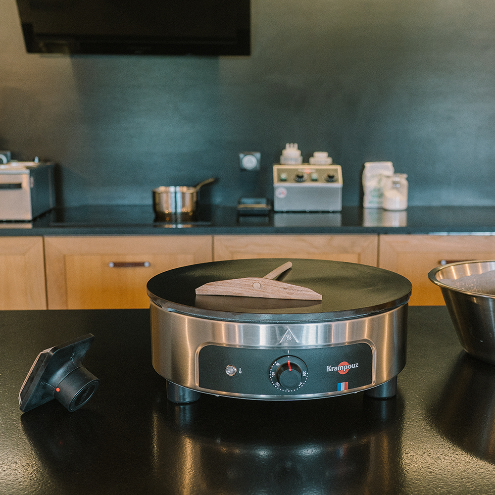 Crepiera pe gaz pentru clatite KRAMPOUZ cu 1 plita diam. 40 cm - 12
